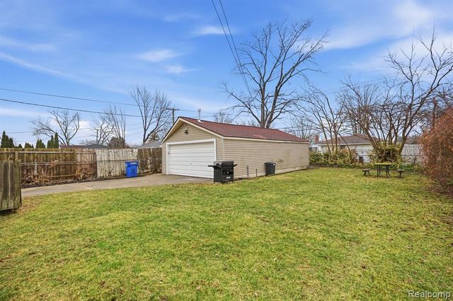 24749 Panama Avenue, Warren, MI 48091