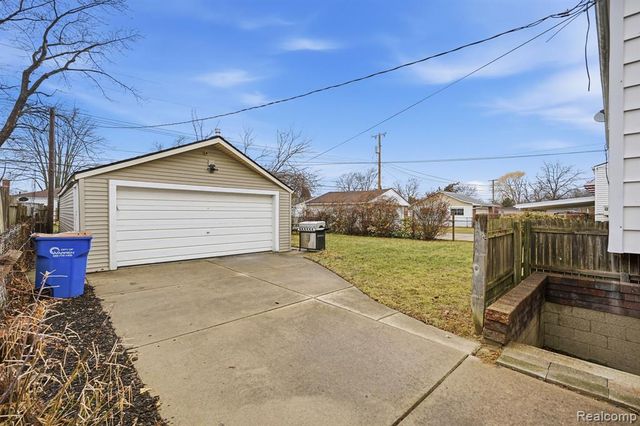 24749 Panama Avenue, Warren, MI 48091