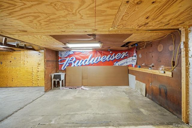 24749 Panama Avenue, Warren, MI 48091