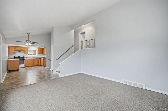 24749 Panama Avenue, Warren, MI 48091