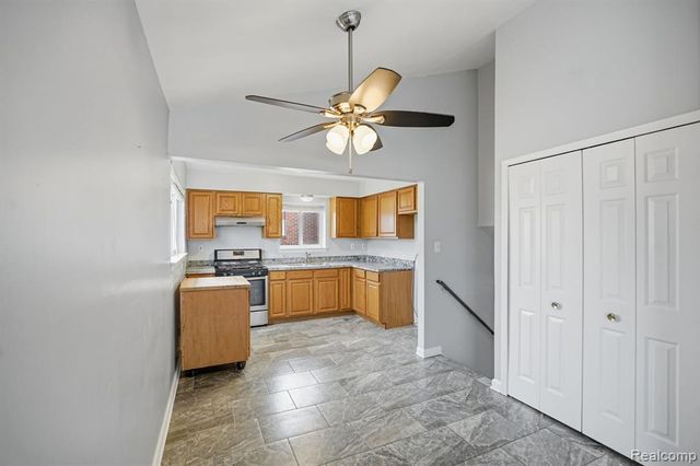 24749 Panama Avenue, Warren, MI 48091