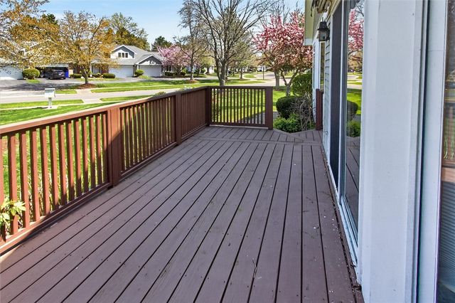 13 Running Brook Lane, Greece, NY 14626
