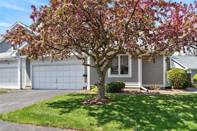 13 Running Brook Lane, Greece, NY 14626