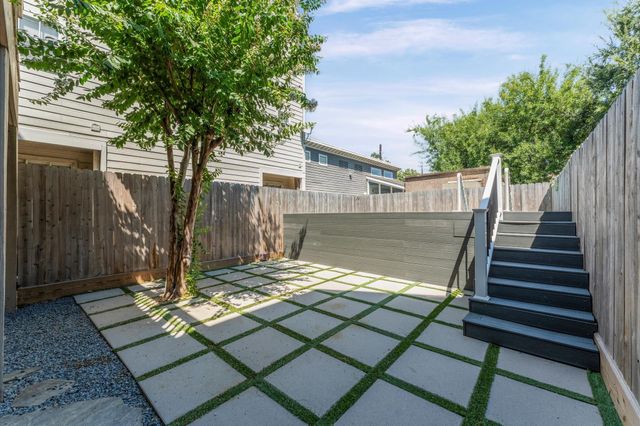 2201 Crocker Street, Houston, TX 77006