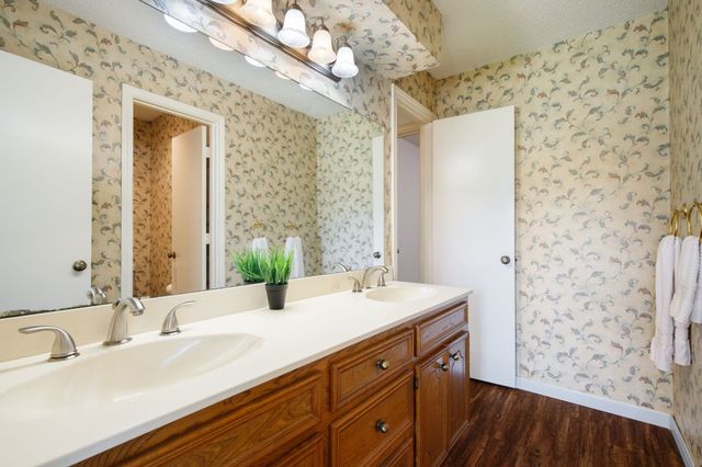 2215 Cedar Circle, Carrollton, TX 75006