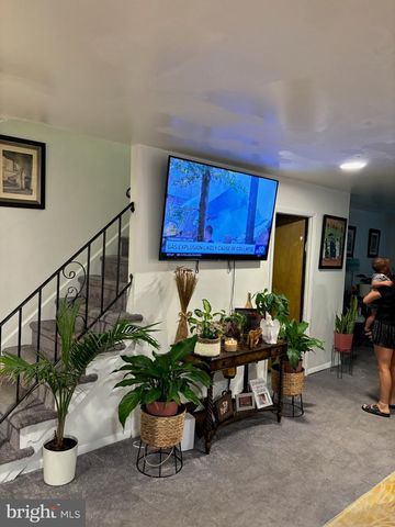 1513 RAINER RD, Brookhaven, PA 19015