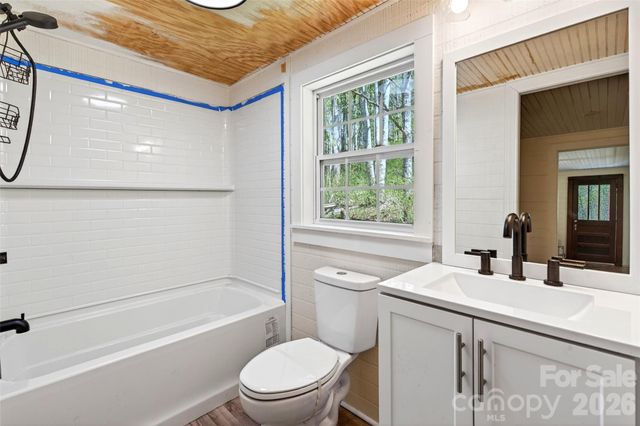 488 Cad Campbell Road, Bakersville, NC 28705