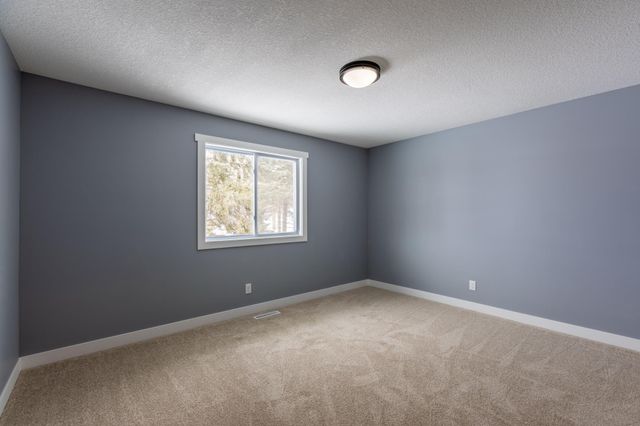 5622 Jeffery Avenue SW, Howard Lake, MN 55349