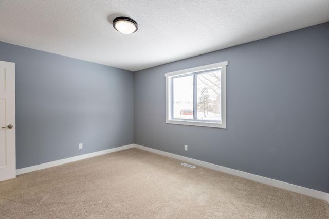 5622 Jeffery Avenue SW, Howard Lake, MN 55349