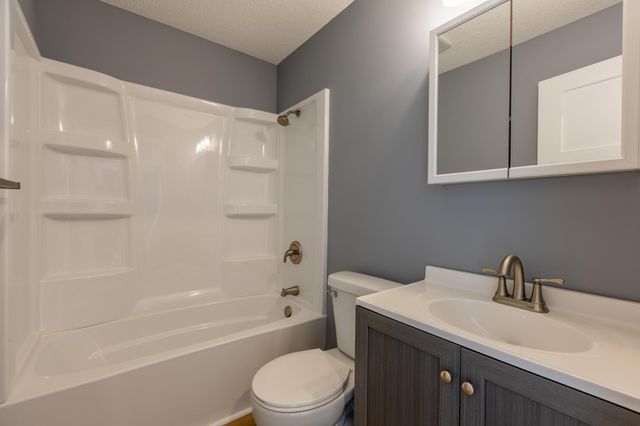 5622 Jeffery Avenue SW, Howard Lake, MN 55349