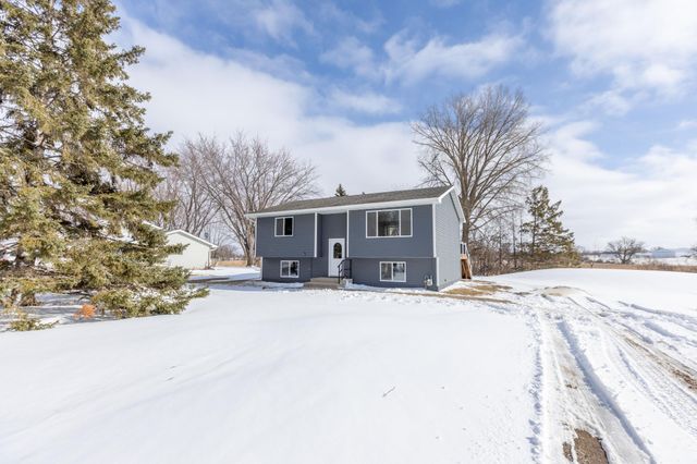 5622 Jeffery Avenue SW, Howard Lake, MN 55349