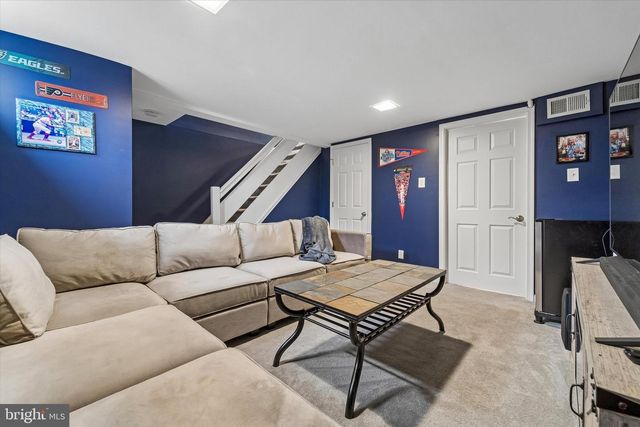 273 WESTBROOK DR, Clifton Heights, PA 19018