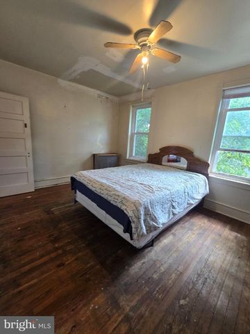 2112 E CHELTEN E, Philadelphia, PA 19138