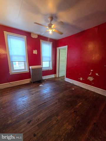 2112 E CHELTEN E, Philadelphia, PA 19138