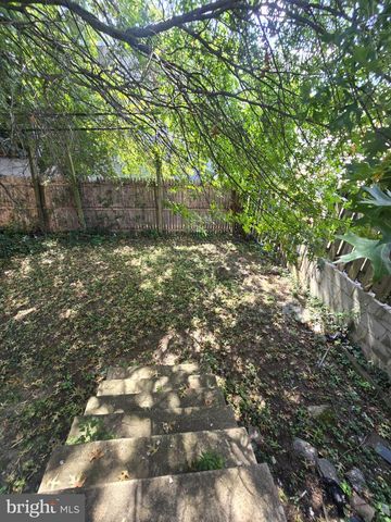 2112 E CHELTEN E, Philadelphia, PA 19138