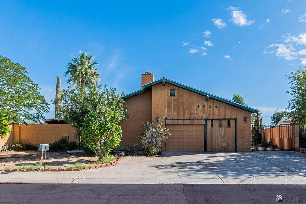 1924 E 26 Pl, Yuma, AZ 85365