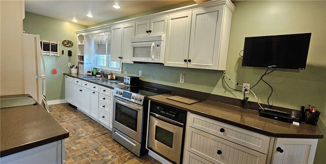 77 Scott Street, Middletown, NY 12455