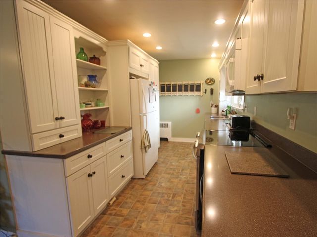 77 Scott Street, Middletown, NY 12455