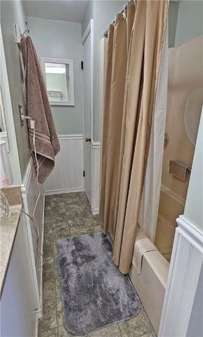 77 Scott Street, Middletown, NY 12455