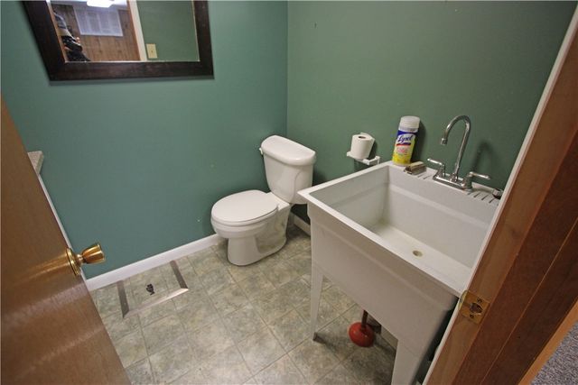 77 Scott Street, Middletown, NY 12455