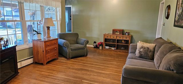 77 Scott Street, Middletown, NY 12455