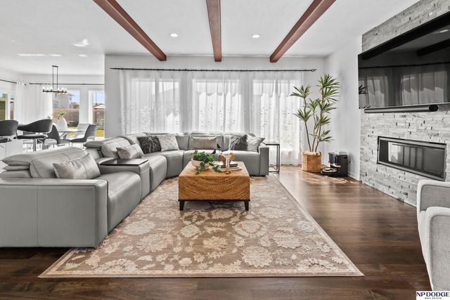 3018 N 185 Street, Omaha, NE 68022