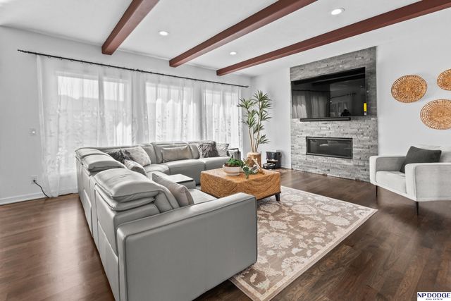 3018 N 185 Street, Omaha, NE 68022