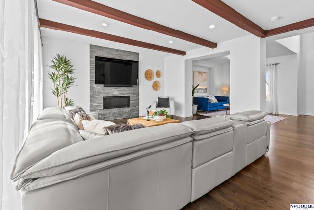 3018 N 185 Street, Omaha, NE 68022