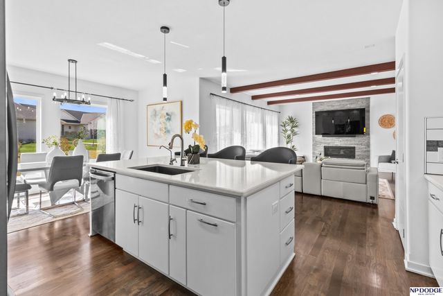 3018 N 185 Street, Omaha, NE 68022