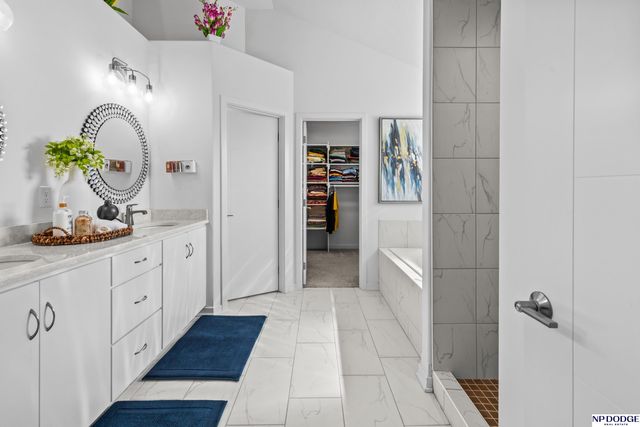 3018 N 185 Street, Omaha, NE 68022