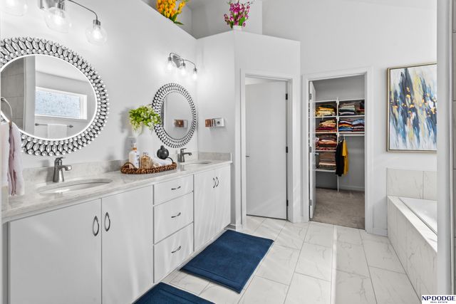 3018 N 185 Street, Omaha, NE 68022