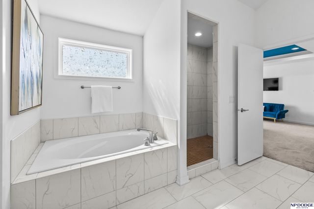 3018 N 185 Street, Omaha, NE 68022