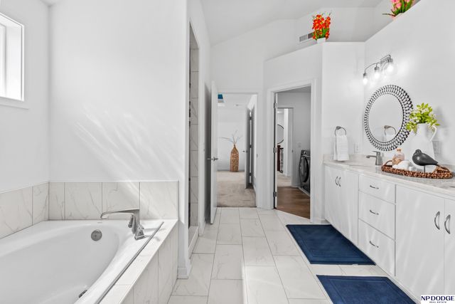 3018 N 185 Street, Omaha, NE 68022