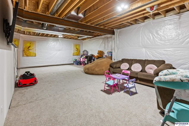 3018 N 185 Street, Omaha, NE 68022