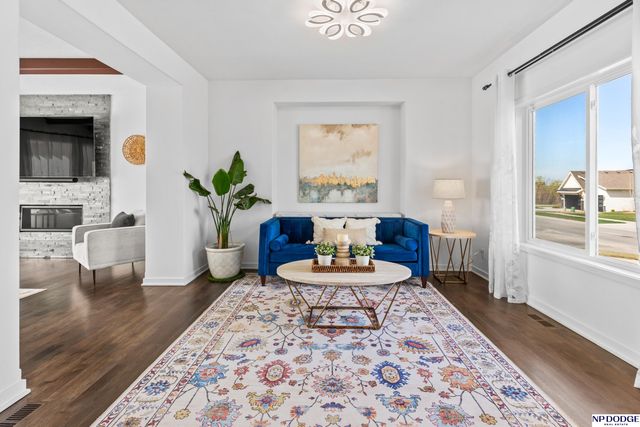 3018 N 185 Street, Omaha, NE 68022