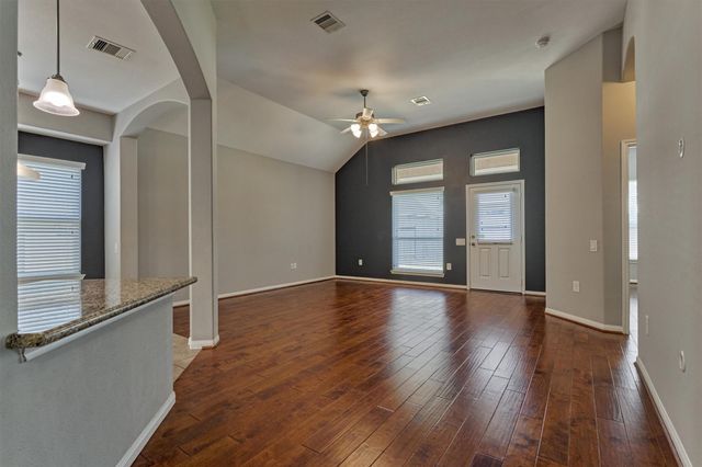 10022 Elkwood Glen Lane, Tomball, TX 77375