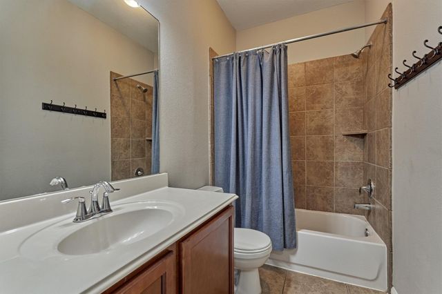 10022 Elkwood Glen Lane, Tomball, TX 77375