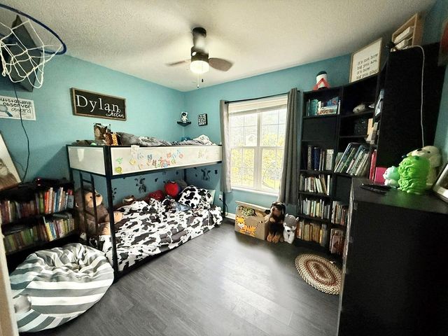 202 Glenridge Circle, Howard, OH 43028