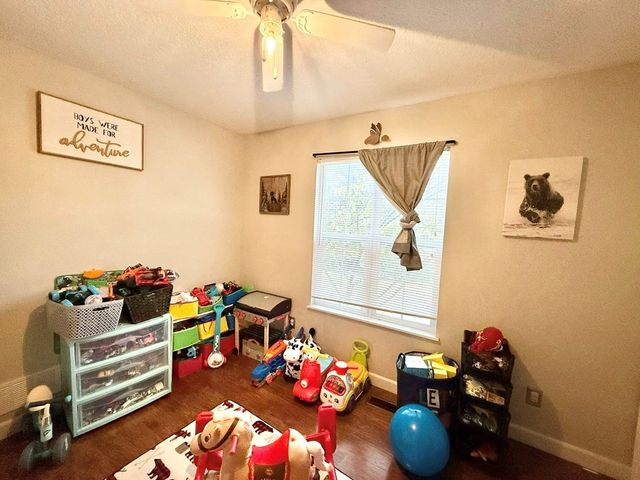 202 Glenridge Circle, Howard, OH 43028