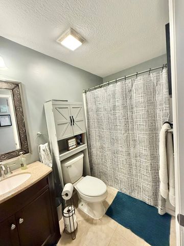 202 Glenridge Circle, Howard, OH 43028