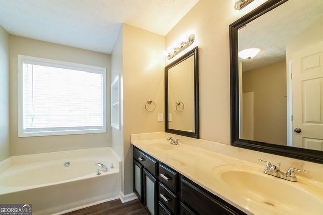 130 Summerfield Court, Acworth, GA 30101