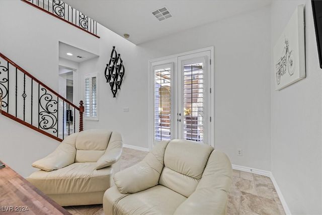 2738 Kingclaven Drive, Henderson, NV 89044