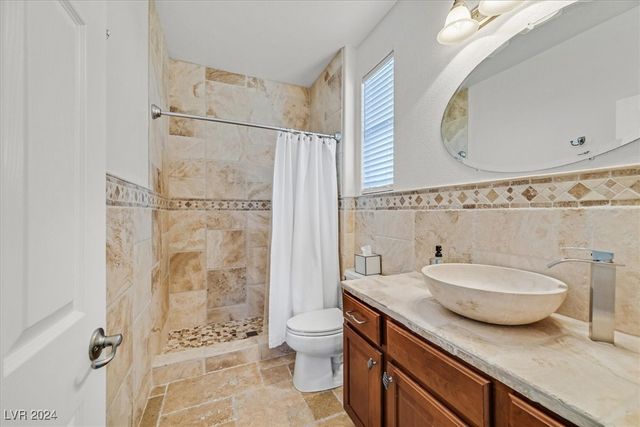 2738 Kingclaven Drive, Henderson, NV 89044