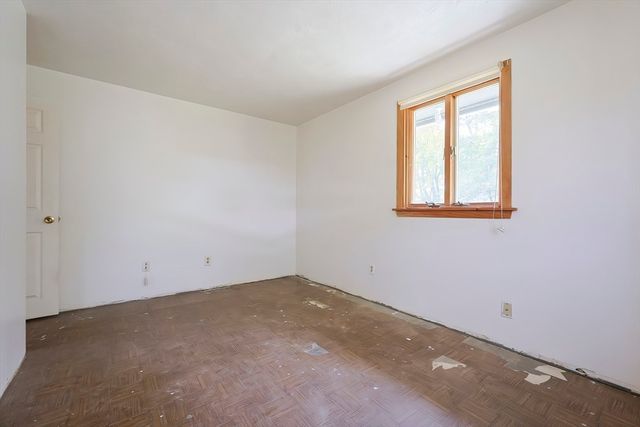 690 N Quincy St, Brockton, MA 02302