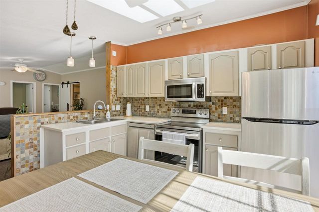 178 Arbor Drive, Wisconsin Dells, WI 53965