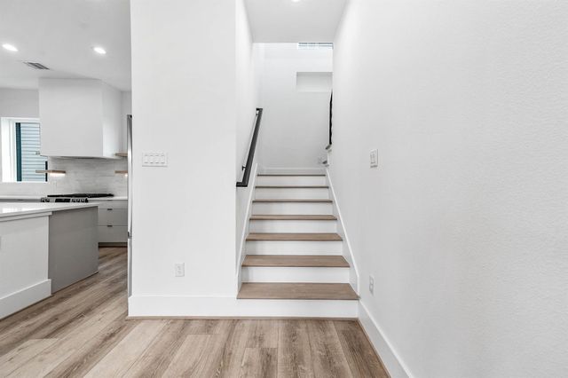 319 N Nagle Street, Houston, TX 77003