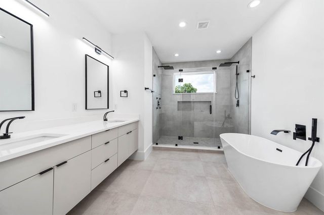 319 N Nagle Street, Houston, TX 77003