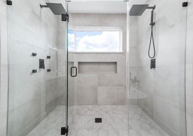 319 N Nagle Street, Houston, TX 77003