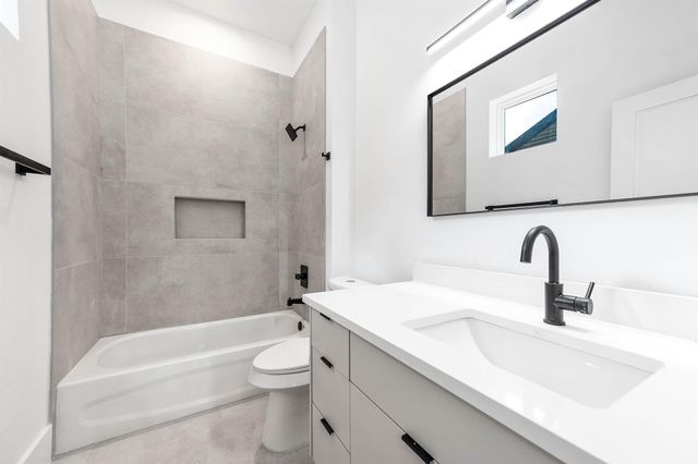 319 N Nagle Street, Houston, TX 77003