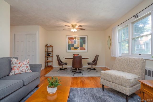 590 Bedford Road 3, Pleasantville, NY 10570